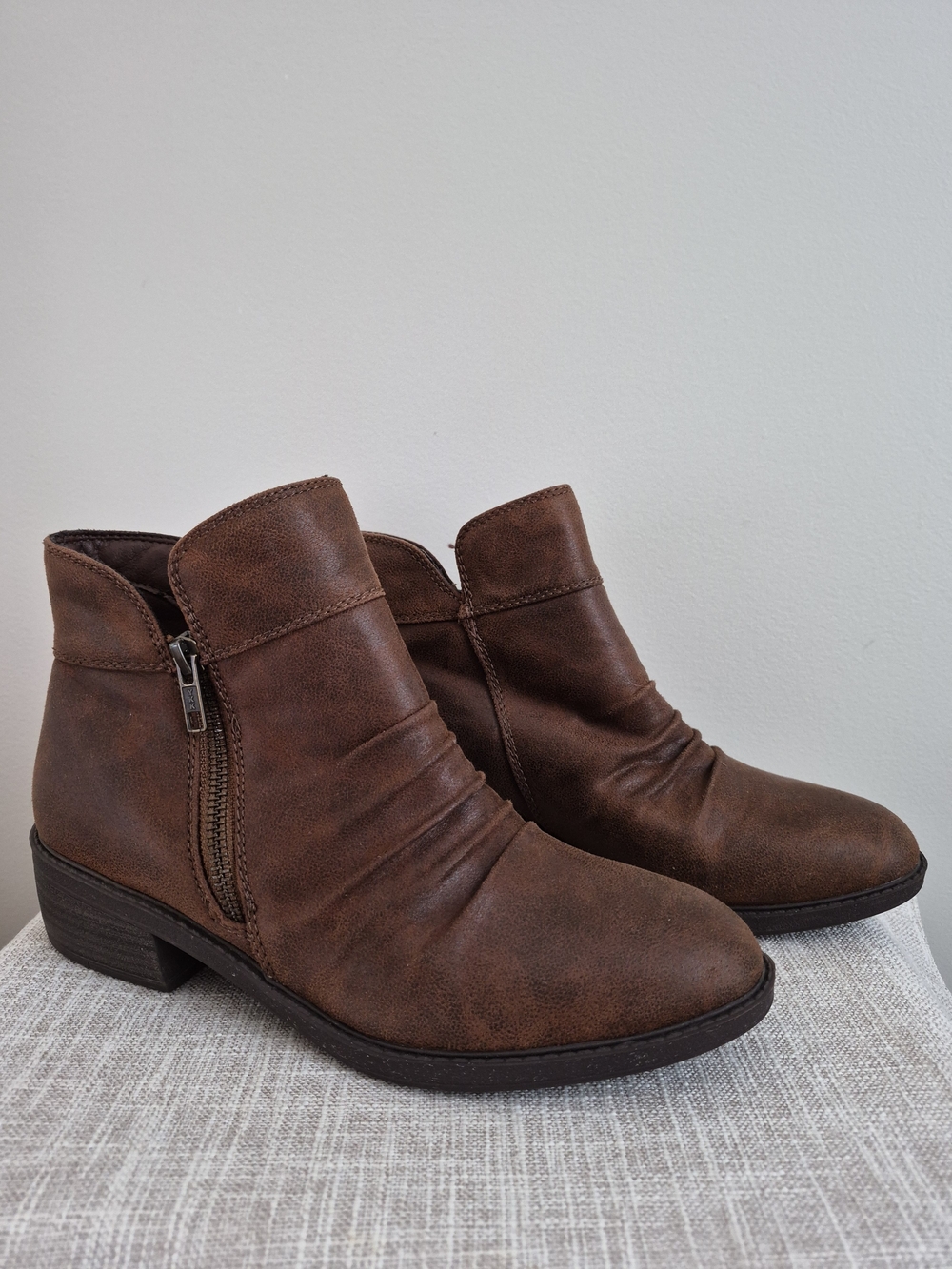 Baretraps Brown Side-Zip Ankle Boots Size 7
